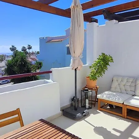 Unique & Fashionable 3 Bedroom - Views إِستيبونا