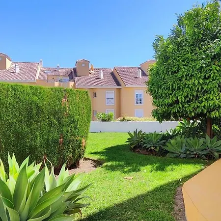 Unique & Fashionable 3 Bedroom - Views Apartman *