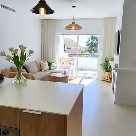 Unique & Fashionable 3 Bedroom - Views إِستيبونا